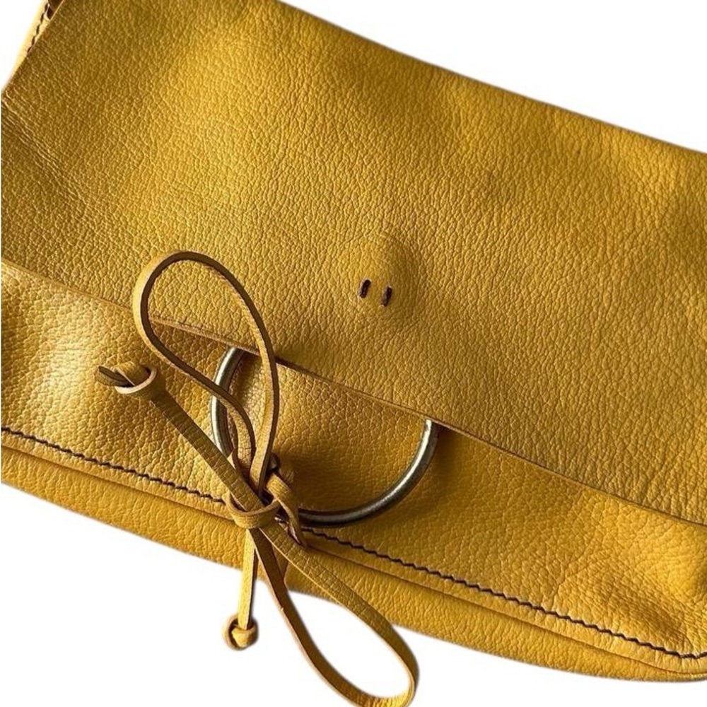 Miu Miu Vintage 2YK Mustard Yellow Leather Shoulder Bag - Picture 4 of 8